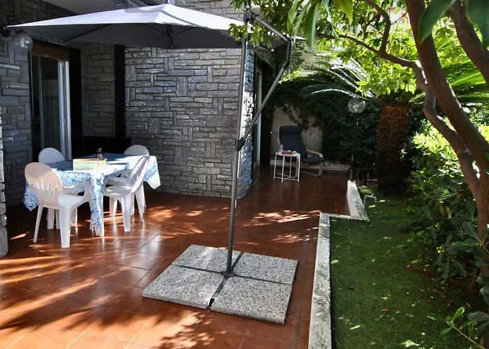 Degli Inglesi 아파트